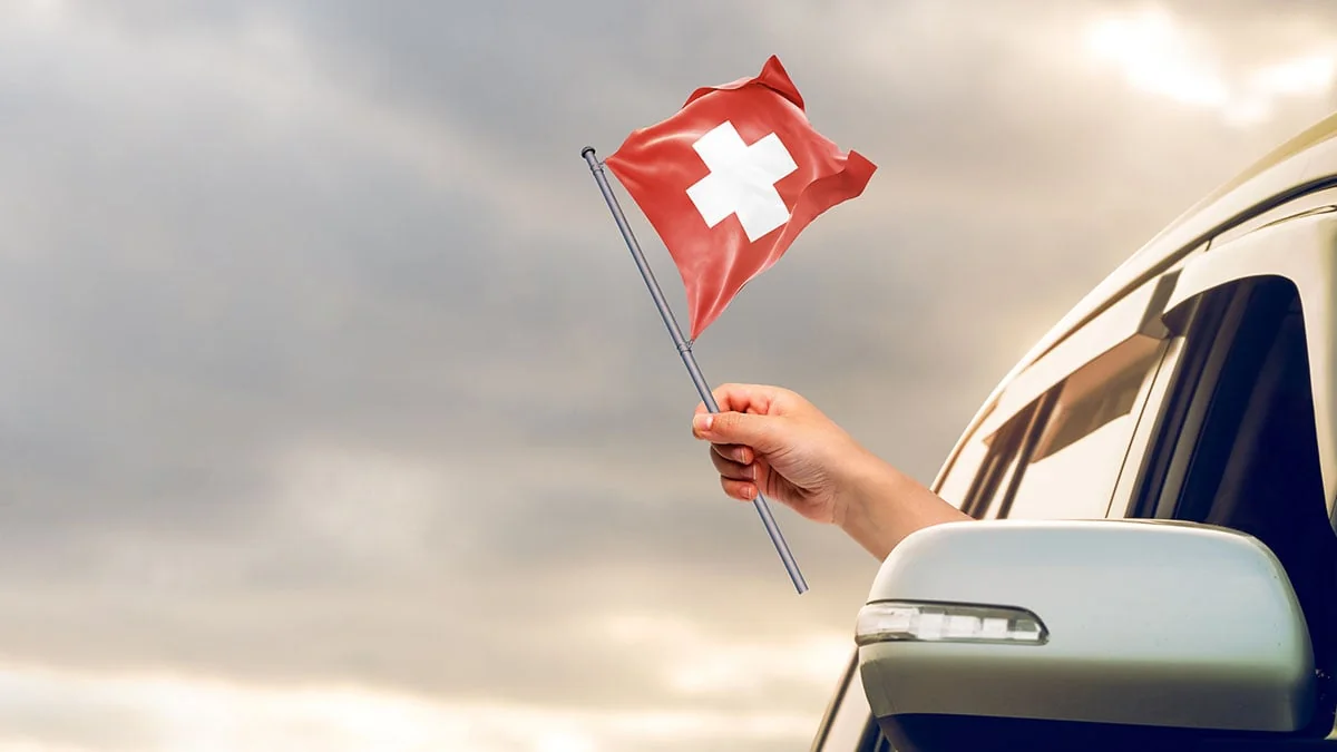 In der Schweiz kann das Melden einer Polizeikontrolle teuer werden